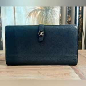CHANEL Black Grained Leather CC Button Continental Wallet